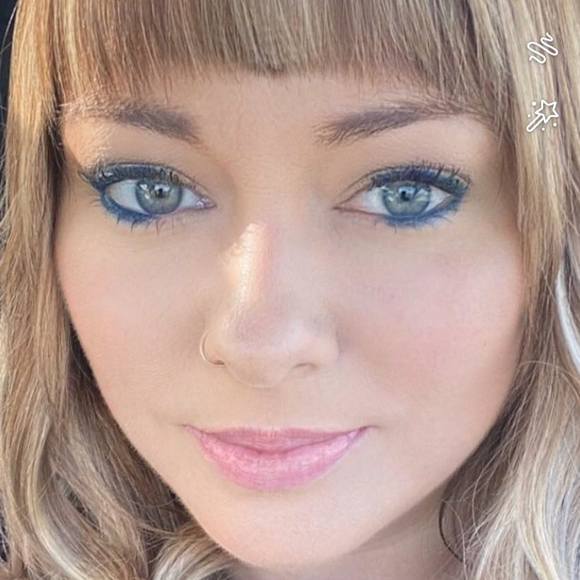 Meet your Posher, Anita - Picture 1 of 1